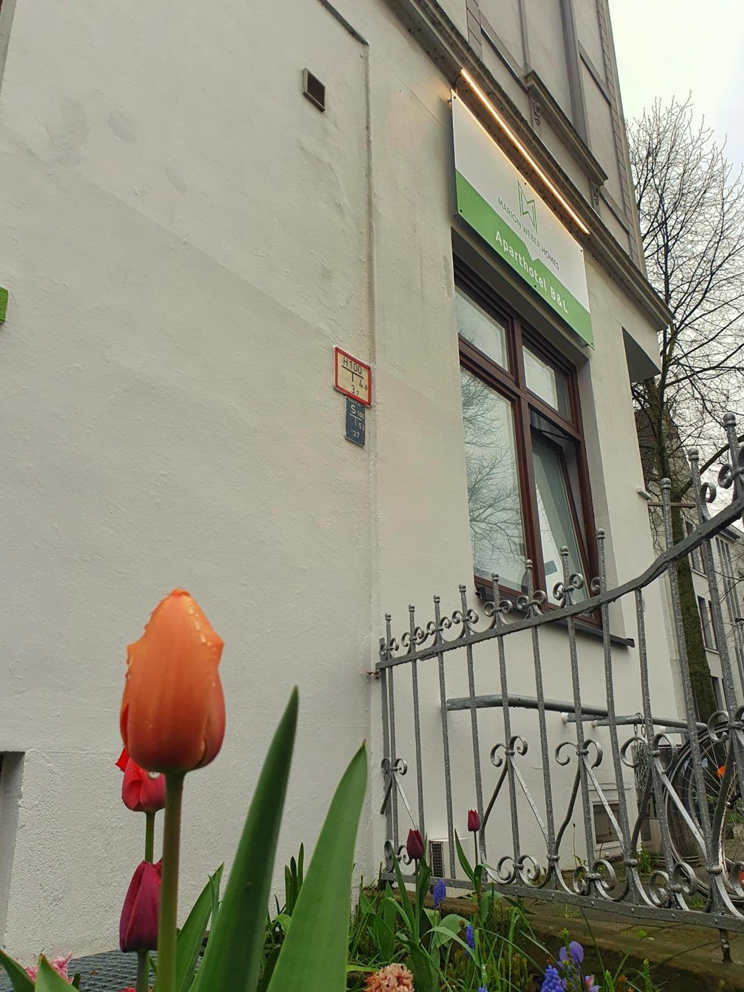 B & L Aparthotel BRE