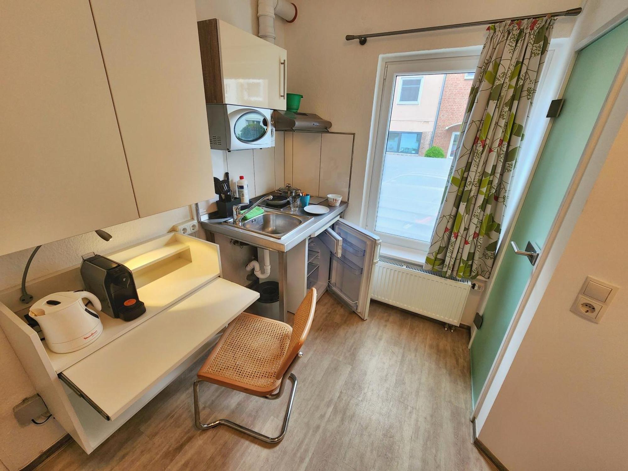 B & L Aparthotel